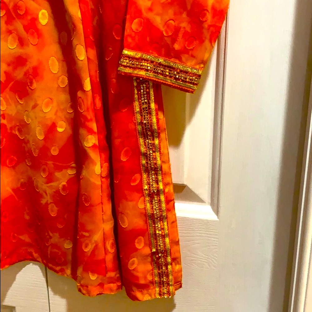 Beautiful Indian Top - Picture 3 of 6